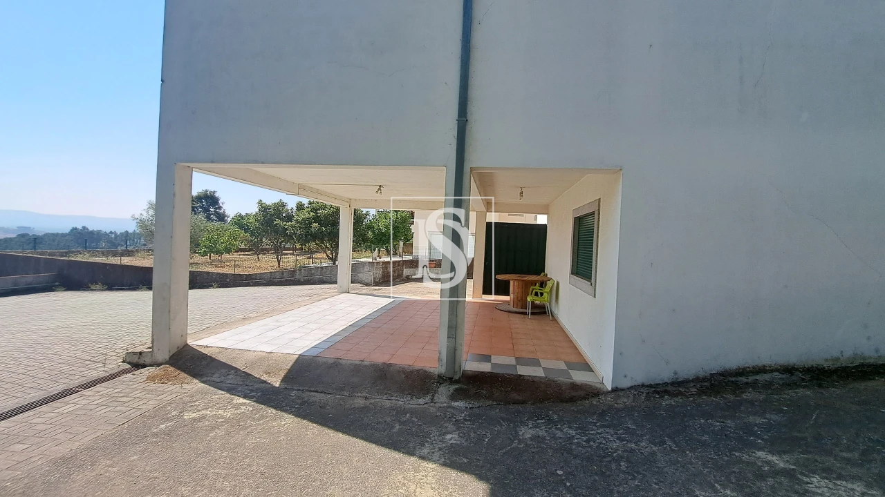 Moradia T5 para Venda em Tortosendo Foto 5