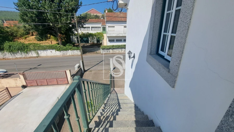 Moradia T5 para Venda em Tortosendo Foto 10