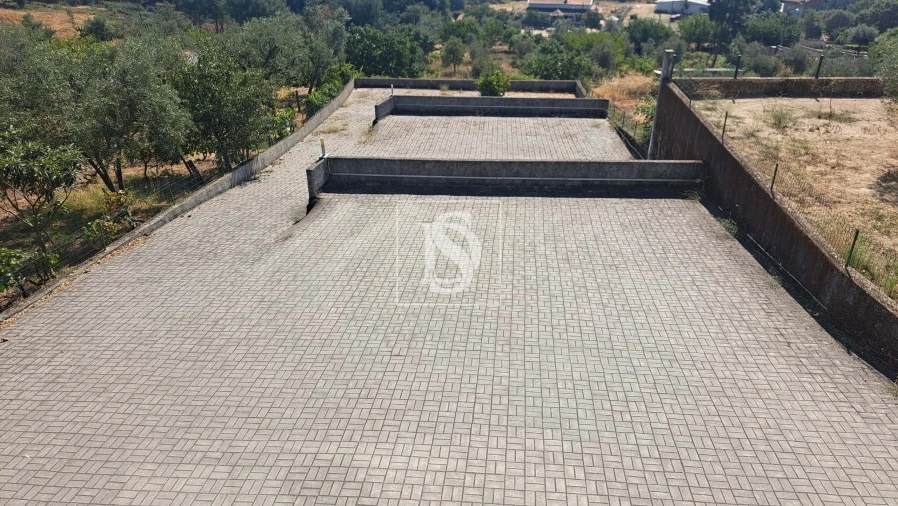 Moradia T5 para Venda em Tortosendo Foto 51