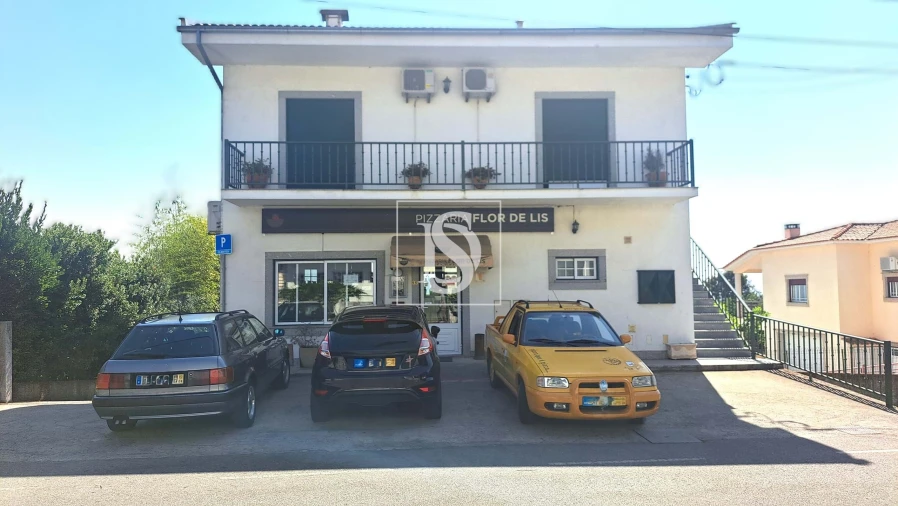 Moradia T5 para Venda em Tortosendo