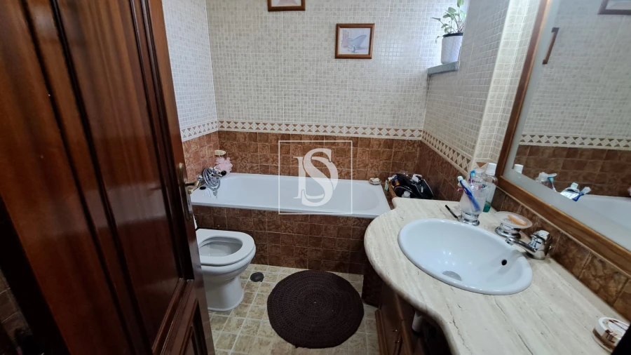 Moradia T5 para Venda em Tortosendo Foto 24