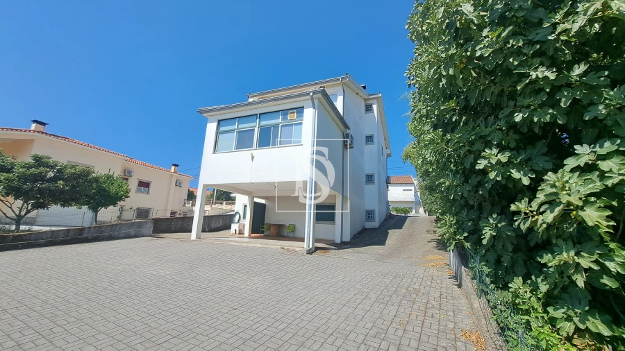 Moradia T5 para Venda em Tortosendo Foto 7