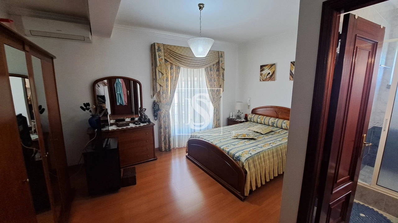 Moradia T5 para Venda em Tortosendo Foto 19