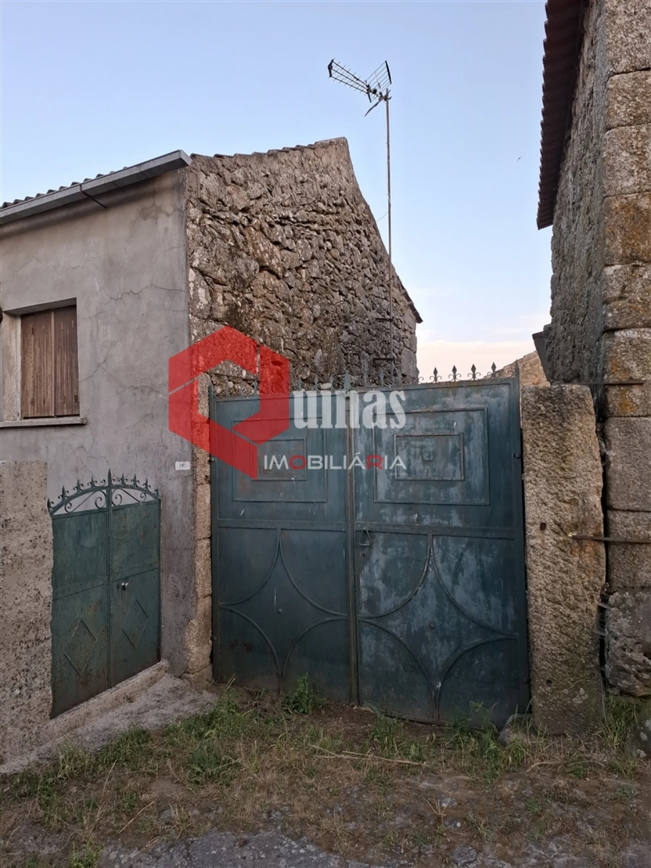 Moradia T1 para Venda em Baraçal Foto 6