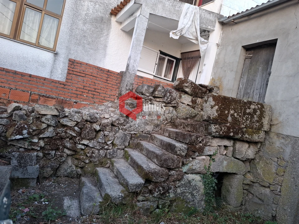 Moradia T1 para Venda em Baraçal Foto 3