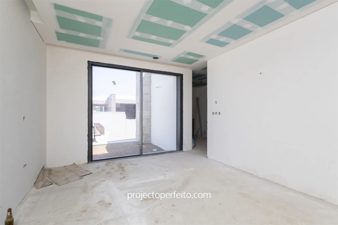 Moradia T3 para Venda em São Felix da Marinha Foto 29