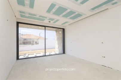 Moradia T3 para Venda em São Felix da Marinha