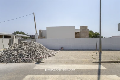 Moradia T3 para Venda em São Felix da Marinha