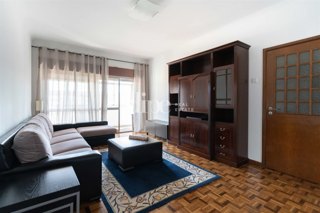 Apartamento T2 para Arrendamento em Azurem Foto 3