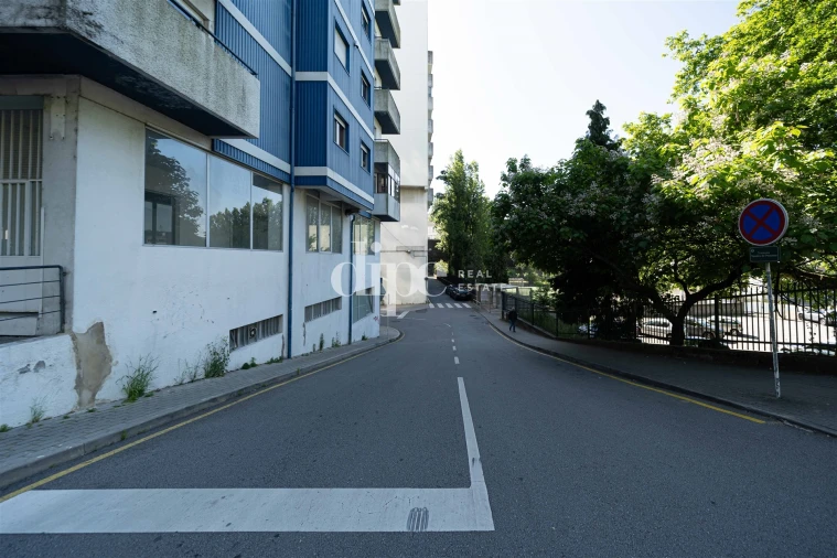 Apartamento T2 para Arrendamento em Azurem Foto 14