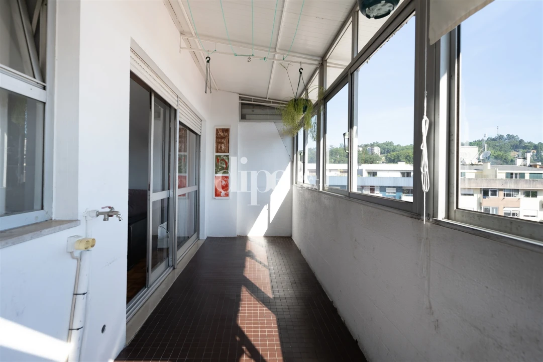 Apartamento T2 para Arrendamento em Azurem Foto 5