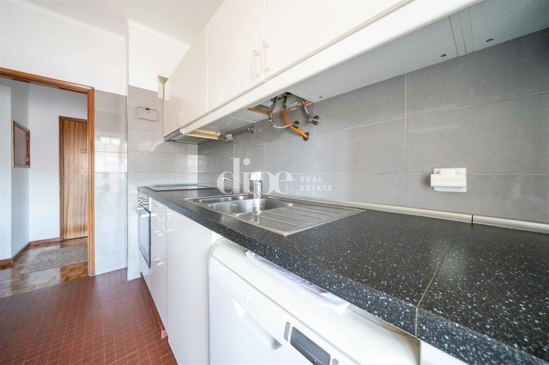 Apartamento T2 para Arrendamento em Azurem Foto 8