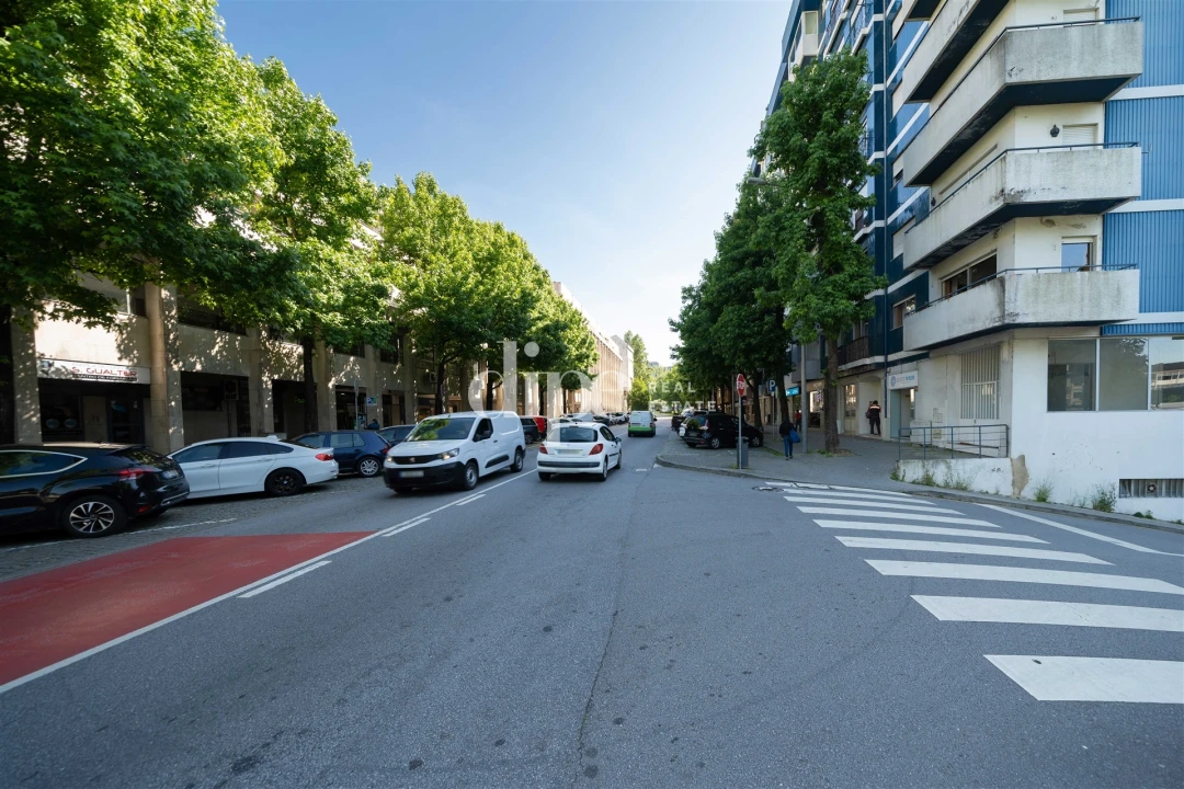 Apartamento T2 para Arrendamento em Azurem Foto 15