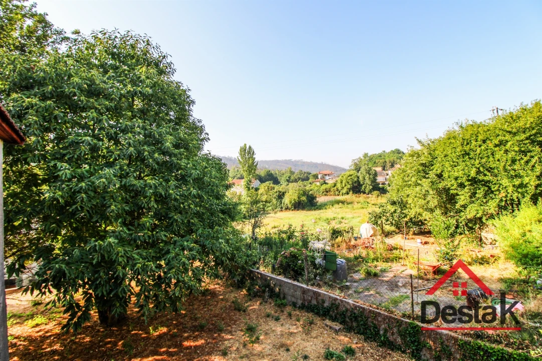 Moradia T4 para Venda em Sul Foto 24