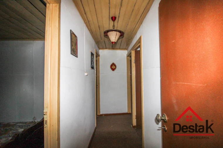 Moradia T4 para Venda em Sul Foto 8