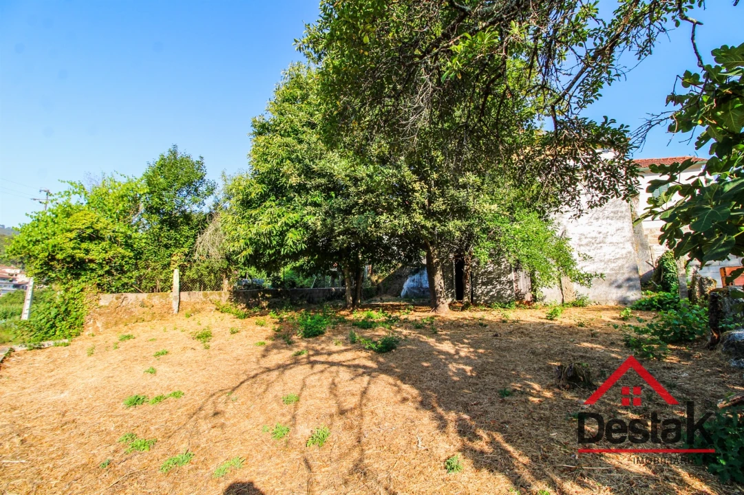 Moradia T4 para Venda em Sul Foto 21