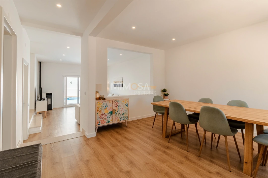 Moradia T4 para Arrendamento em Lagos (São Sebastião e Santa Maria) Foto 4