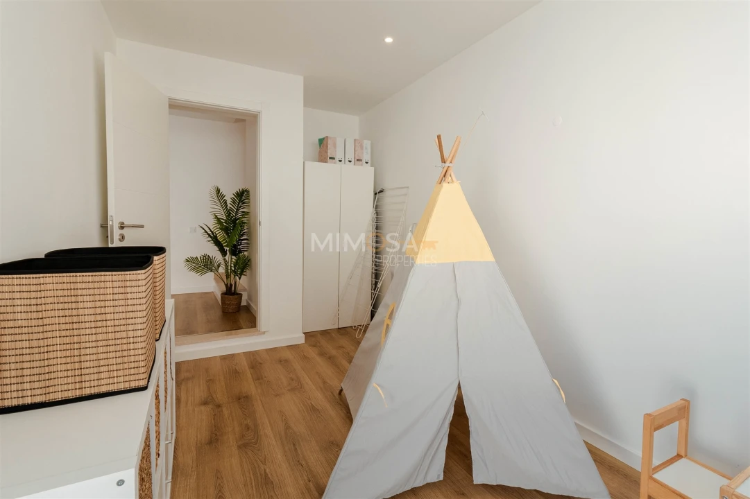 Moradia T4 para Arrendamento em Lagos (São Sebastião e Santa Maria) Foto 13