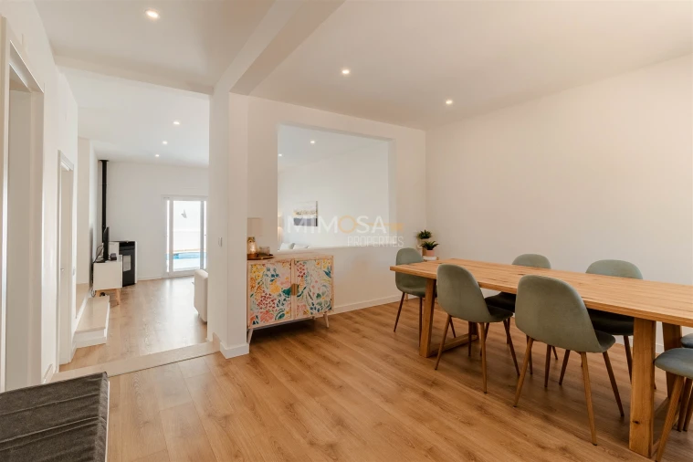 Moradia T4 para Arrendamento em Lagos (São Sebastião e Santa Maria) Foto 4