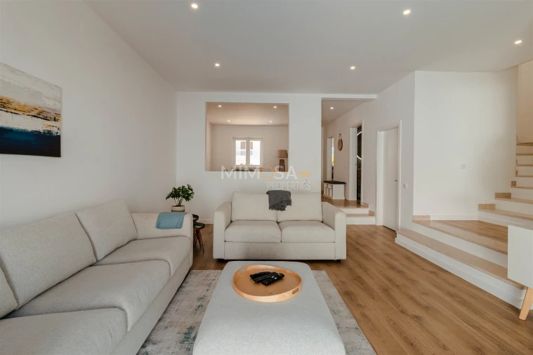 Moradia T4 para Arrendamento em Lagos (São Sebastião e Santa Maria) Foto 10