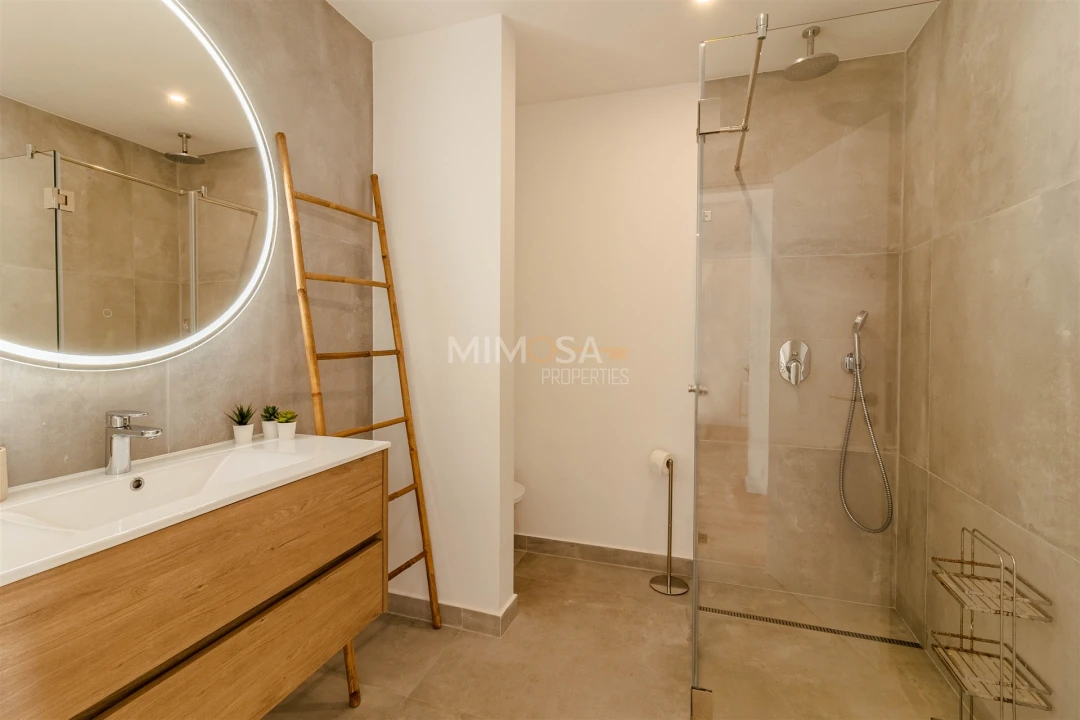 Moradia T4 para Arrendamento em Lagos (São Sebastião e Santa Maria) Foto 8