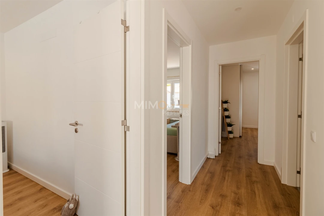 Moradia T4 para Arrendamento em Lagos (São Sebastião e Santa Maria) Foto 15