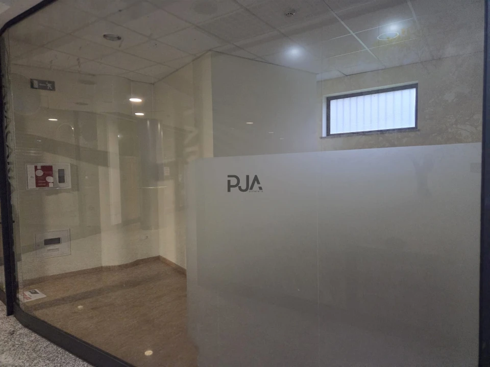 Loja para Venda em Nelas Foto 3