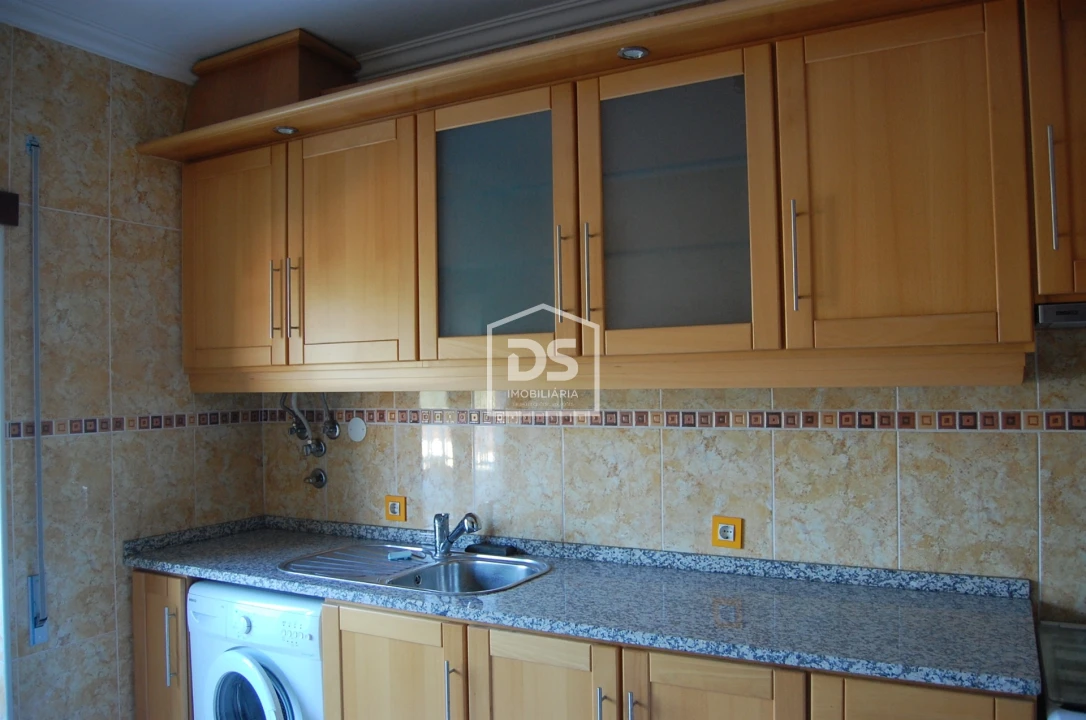 Apartamento T2 para Venda em Soure Foto 4