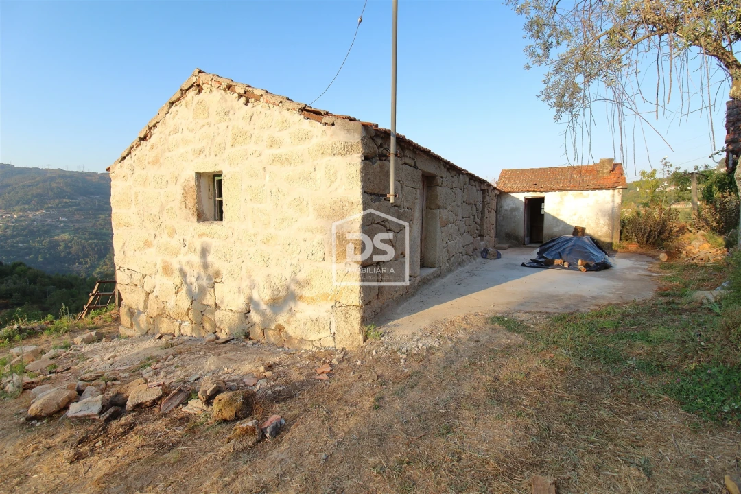 Quinta T0 para Venda em Santiago de Piães Foto 2