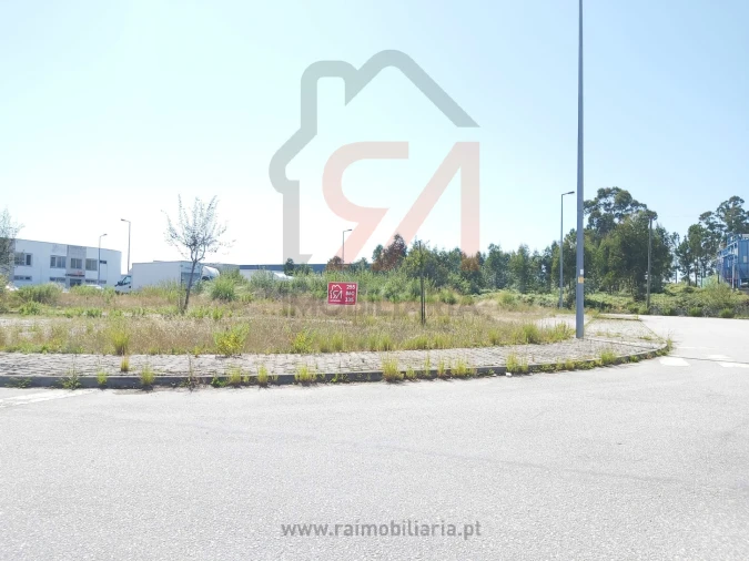 Terreno para Venda em Lordelo Foto 2