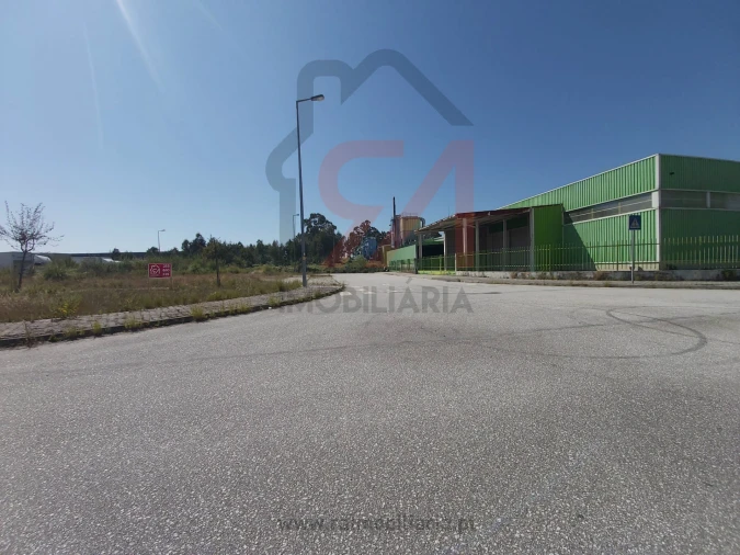 Terreno para Venda em Lordelo Foto 3