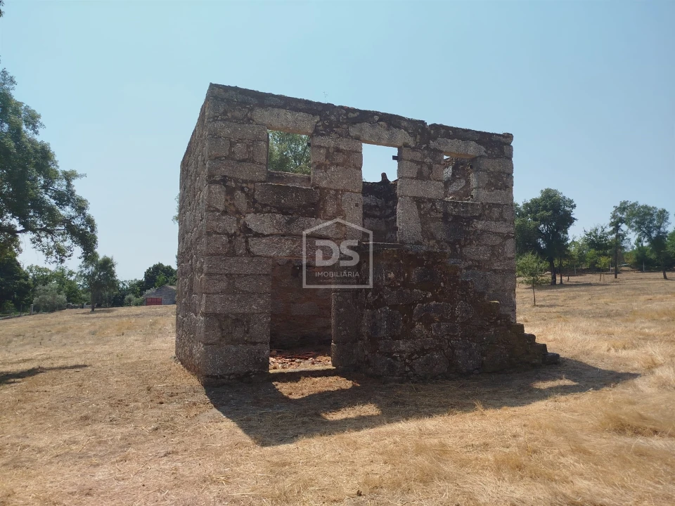 Terreno para Venda em Cabanas de Viriato Foto 32