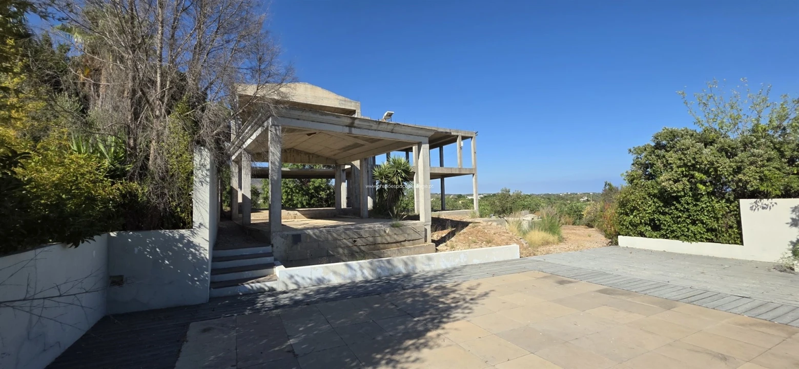 Quinta T0 para Venda em Quelfes Foto 3