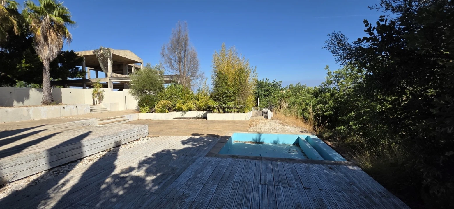 Quinta T0 para Venda em Quelfes Foto 6