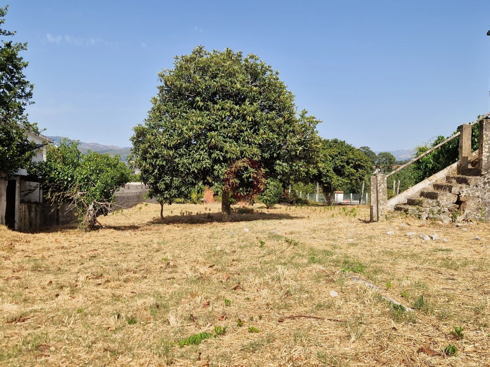 Terreno para Venda em Monção e Troviscoso Foto 1