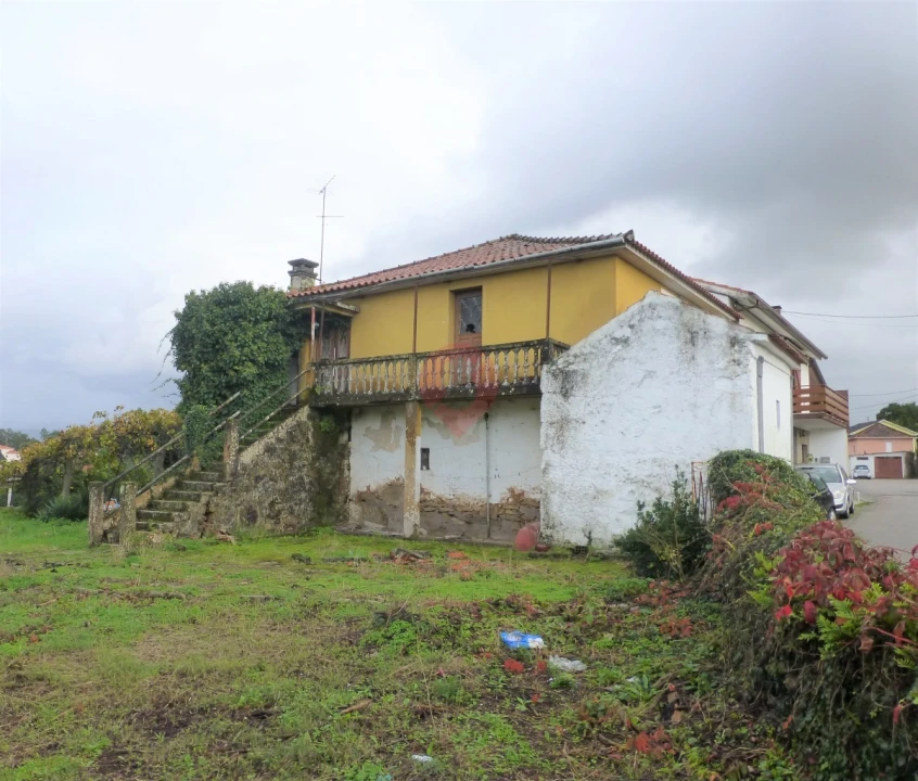 Moradia T2 para Venda em Monção e Troviscoso Foto 1