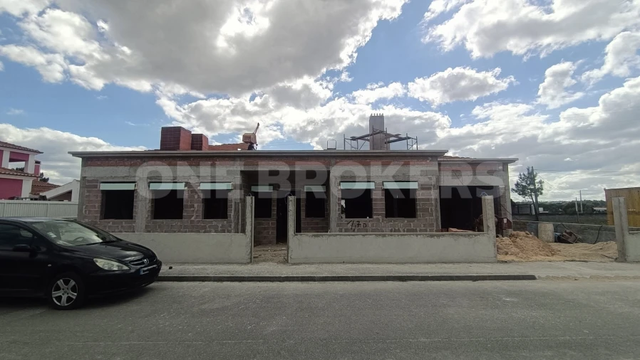 Moradia T3 para Venda em Biscainho Foto 2