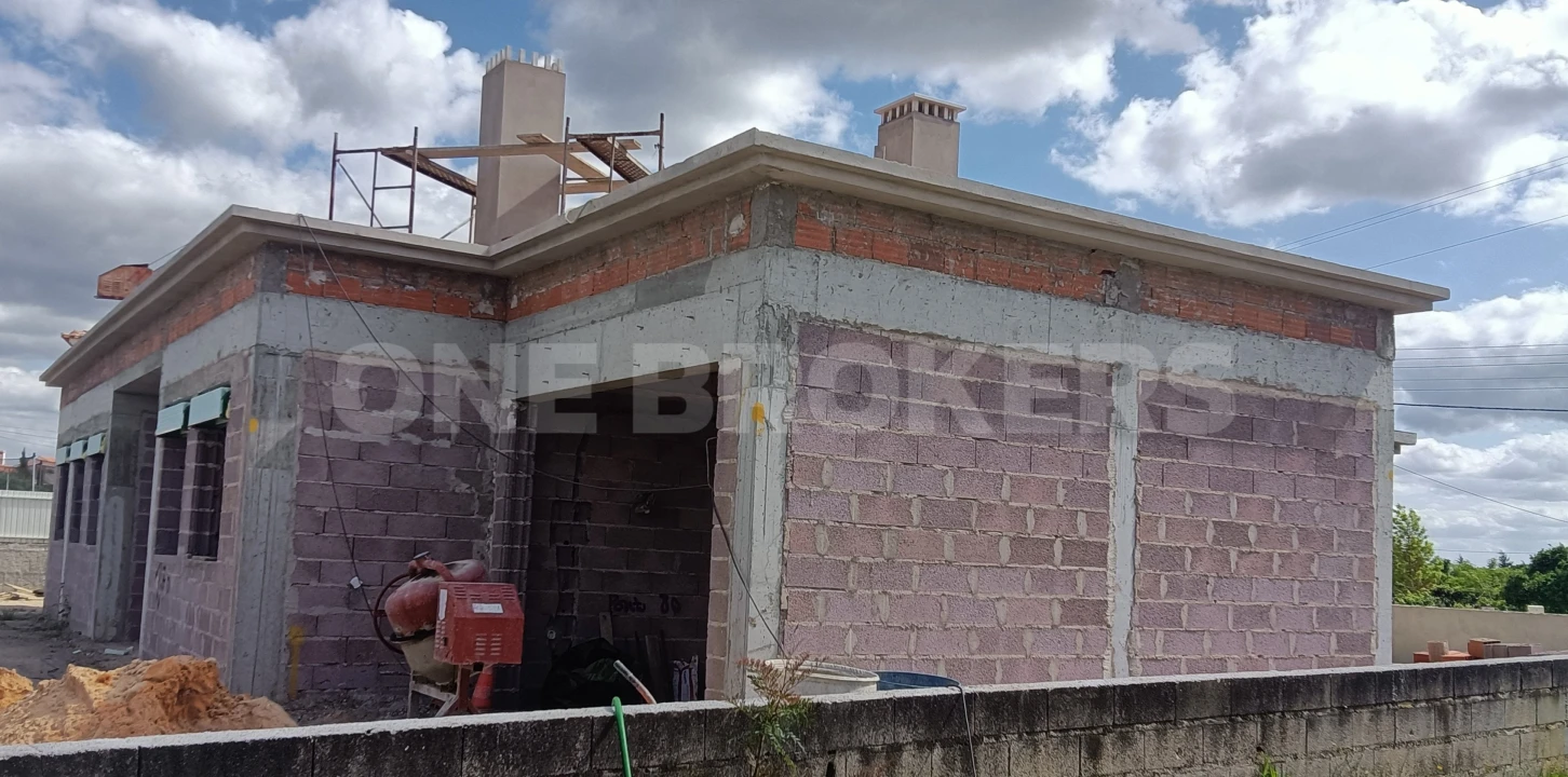 Moradia T3 para Venda em Biscainho Foto 4