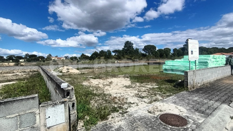 Terreno para Venda em Biscainho Foto 1