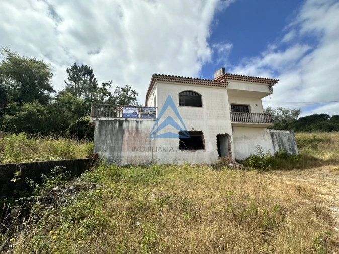 Moradia T5 para Venda em Santiago e São Simão de Litém e Albergaria dos Doze Foto 3