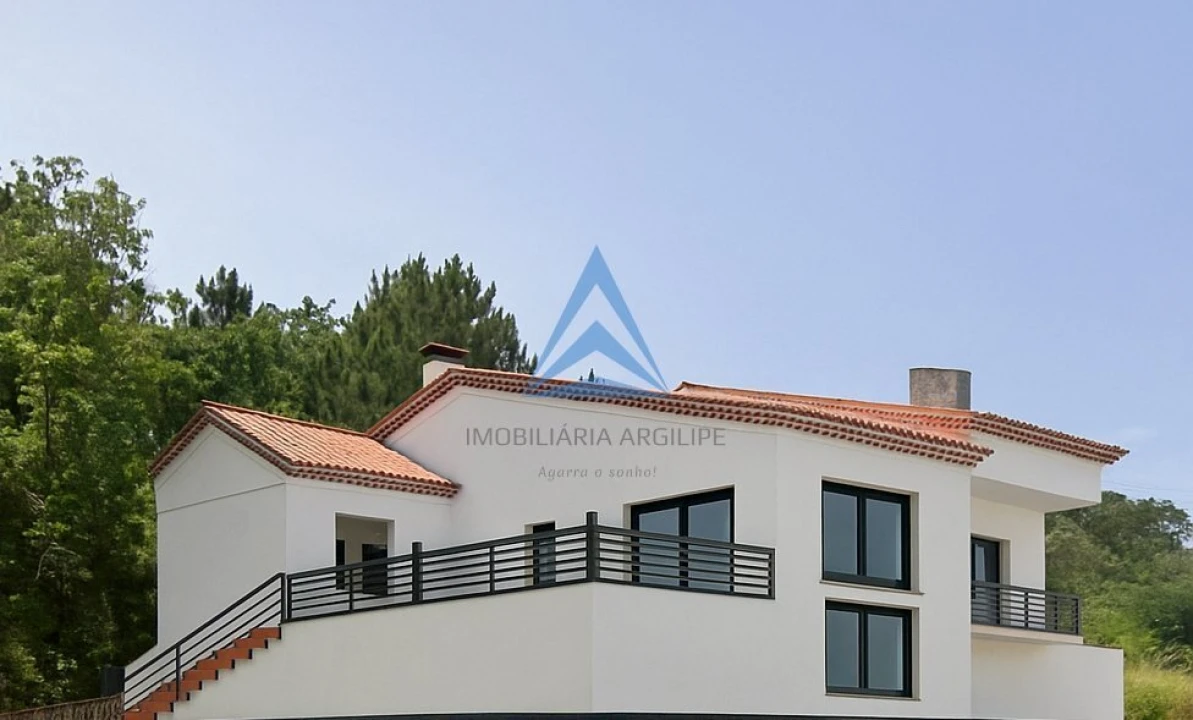 Moradia T5 para Venda em Santiago e São Simão de Litém e Albergaria dos Doze Foto 8