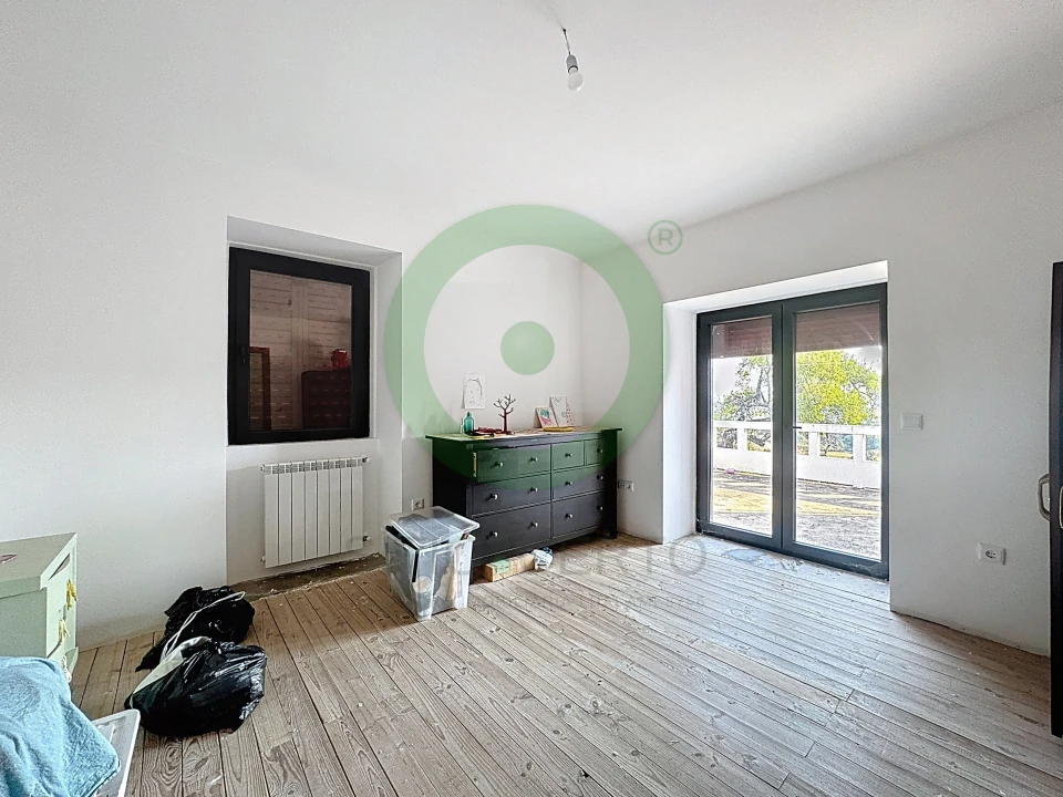 Moradia T4 para Venda em Aguieiras Foto 13