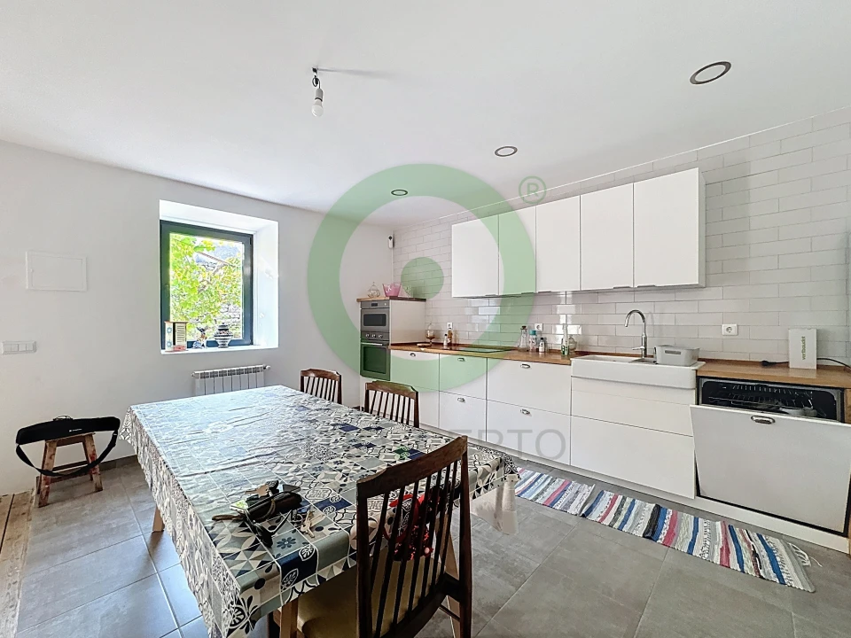 Moradia T4 para Venda em Aguieiras Foto 6