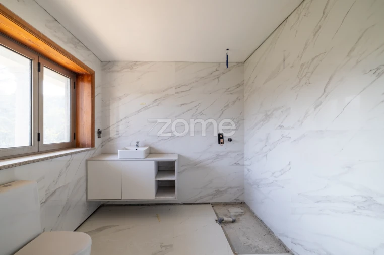 Moradia T7 para Venda em Bougado (São Martinho e Santiago) Foto 25