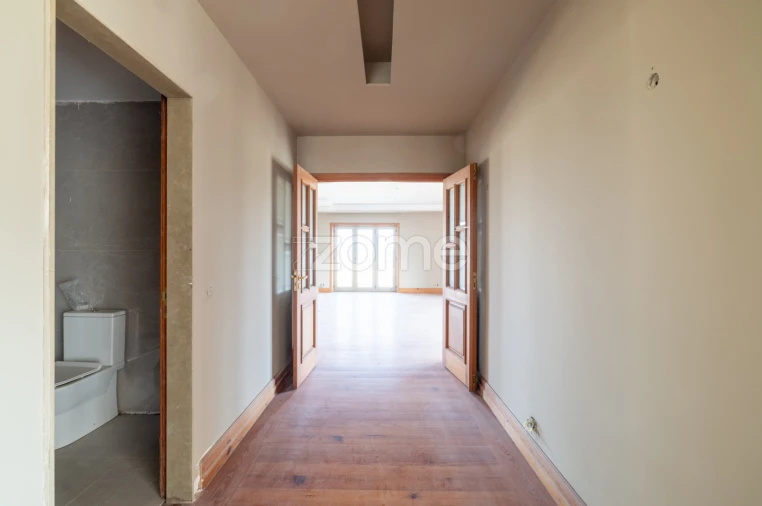 Moradia T7 para Venda em Bougado (São Martinho e Santiago) Foto 30