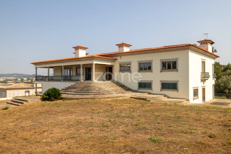 Moradia T7 para Venda em Bougado (São Martinho e Santiago) Foto 3