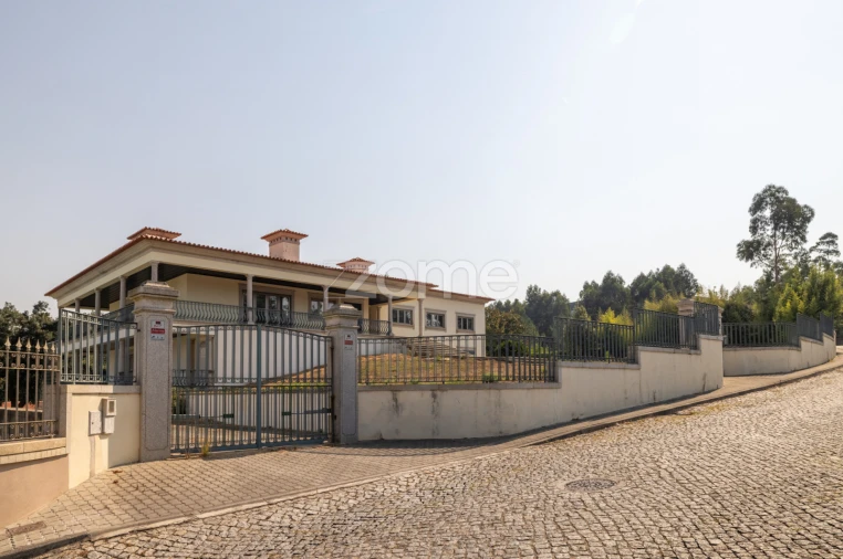 Moradia T7 para Venda em Bougado (São Martinho e Santiago) Foto 49