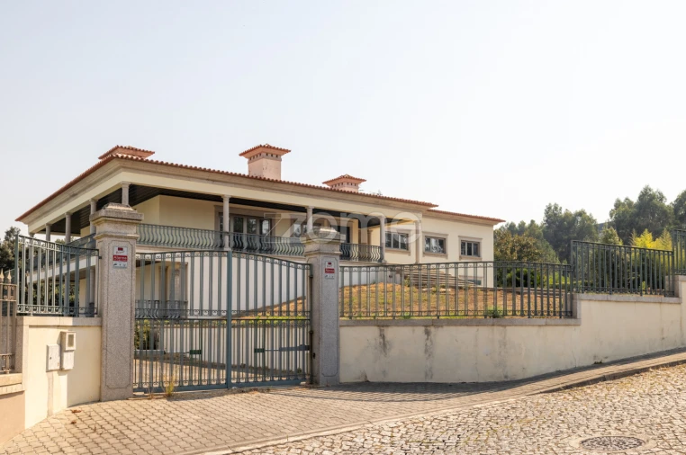 Moradia T7 para Venda em Bougado (São Martinho e Santiago) Foto 51