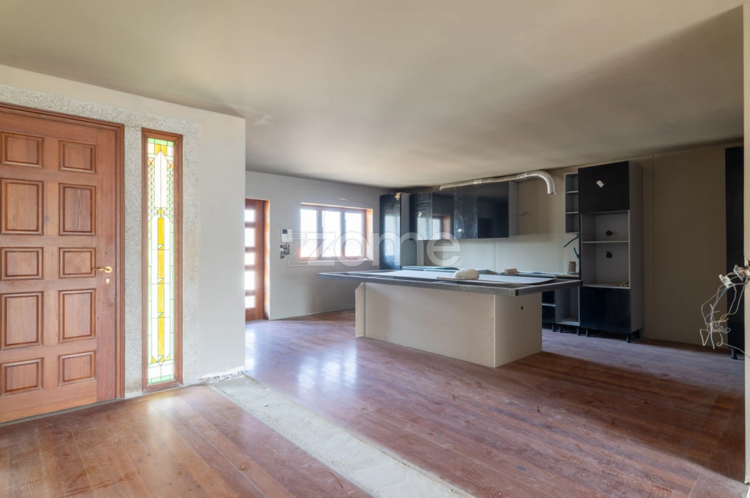 Moradia T7 para Venda em Bougado (São Martinho e Santiago) Foto 22