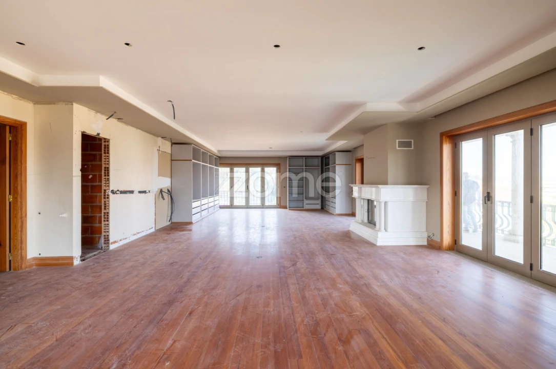 Moradia T7 para Venda em Bougado (São Martinho e Santiago) Foto 5